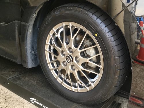 トヨタ ノア(80系) DUNLOP ENASAVE RV505 205/55R16