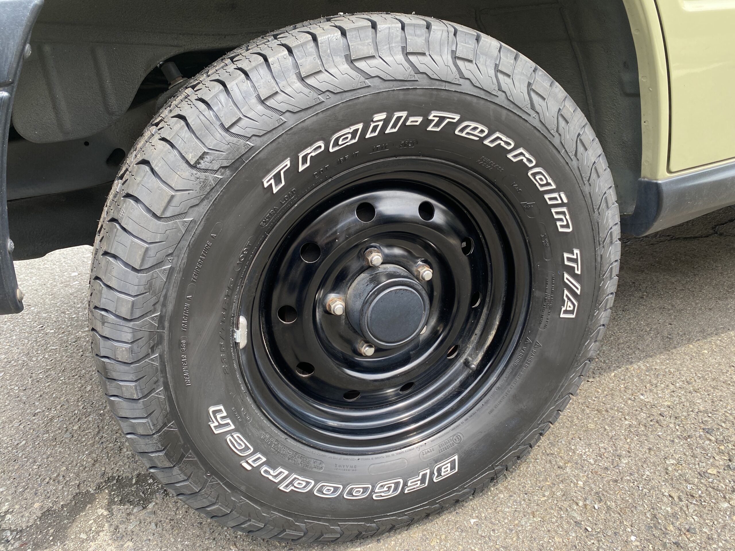 デイトナ 235/75r15 ホワイトレター 美品4本セットリム幅6j