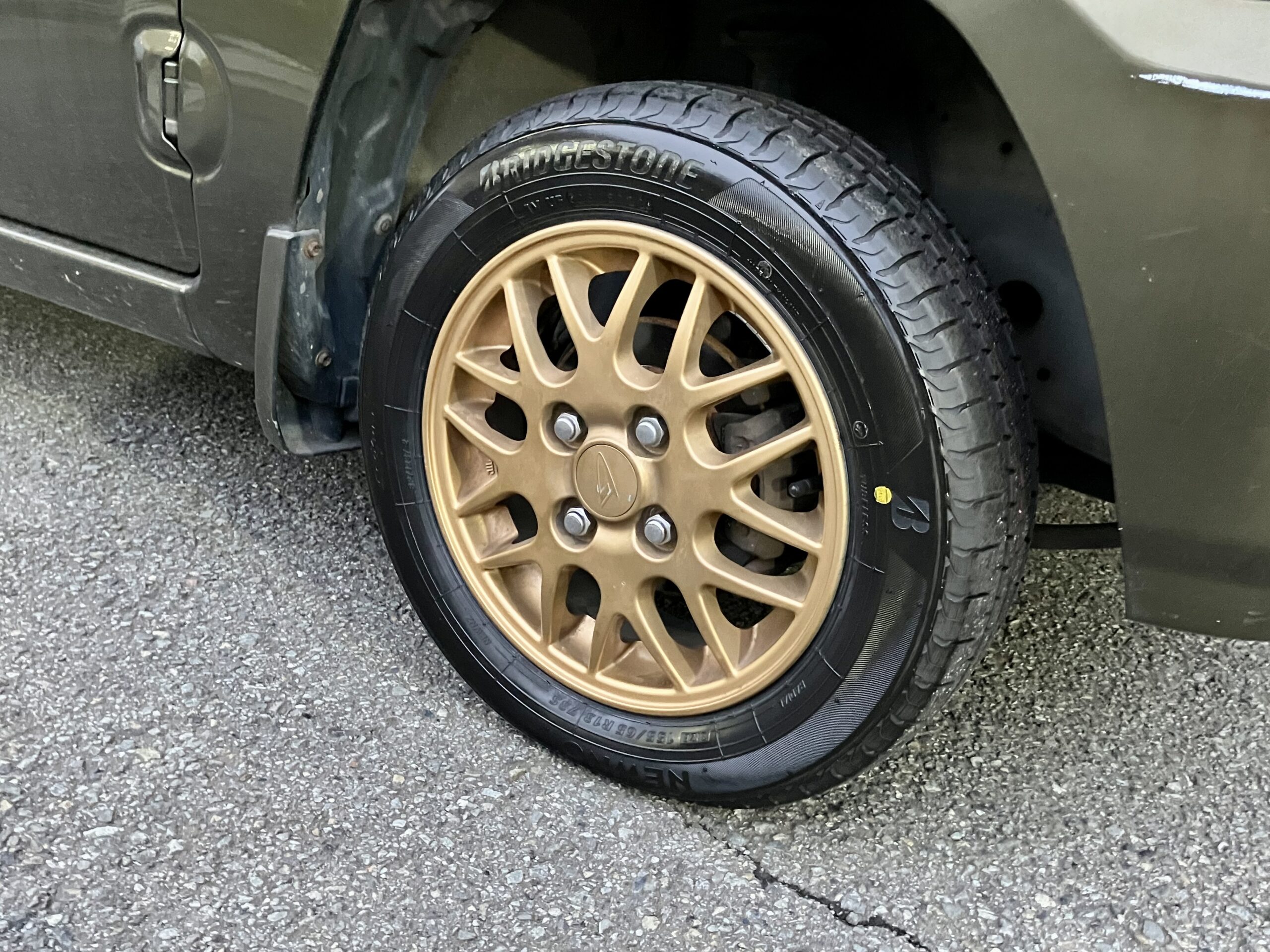 決まりました。中古タイヤ4本セット 155/65R13 タント - 車のパーツ